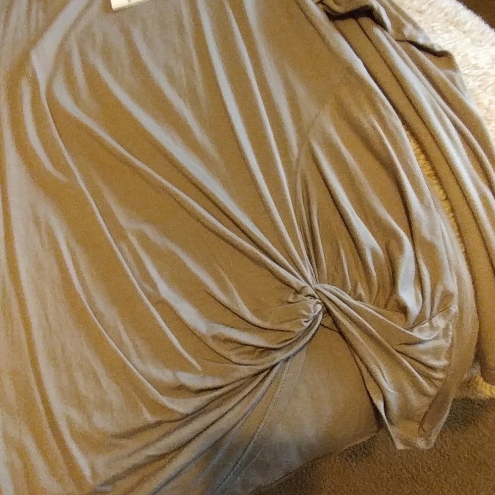 Top - Picture 4 of 4